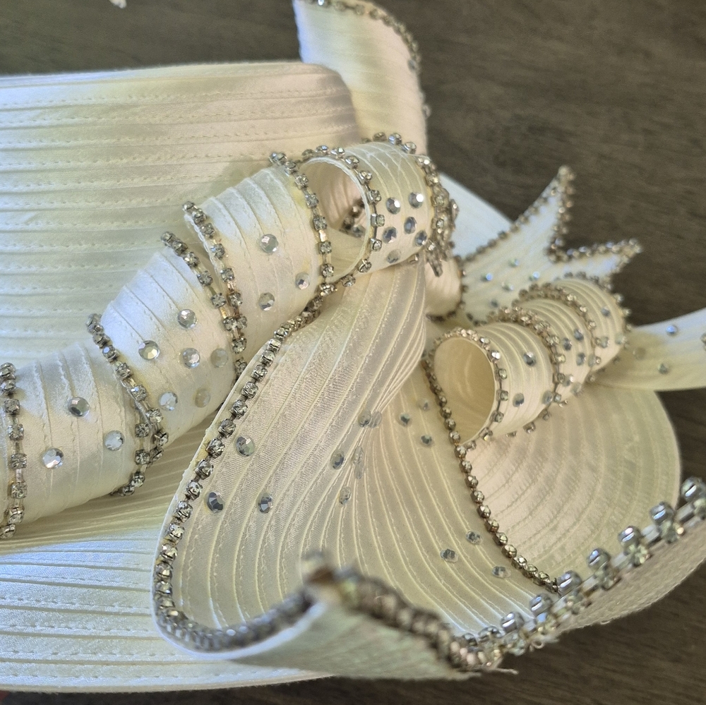 Ivory Women's Hat Rhinstone Pin Ribbon Church Derby Tea Summer Wedding Wide Brim - Picture 12 of 13